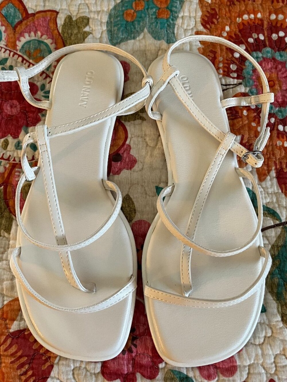 NEW / NO TAGS - OLD Navy Women's White Strap Sandles /  Size 9